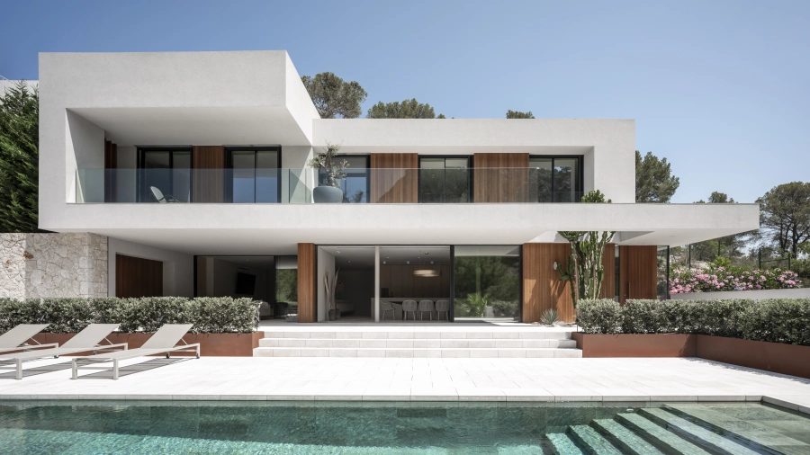 NG10 — GR House