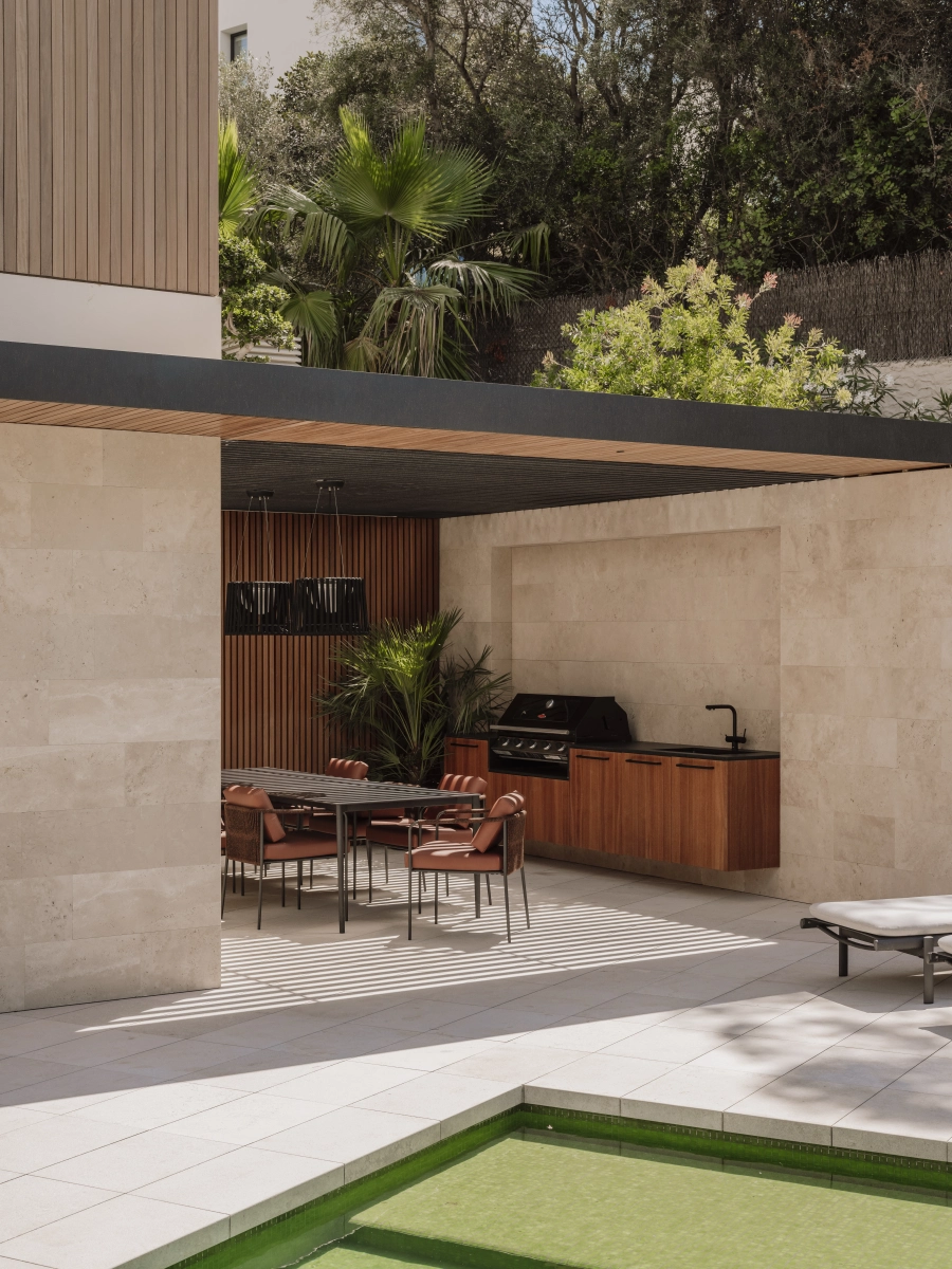 NG10 — PZ House