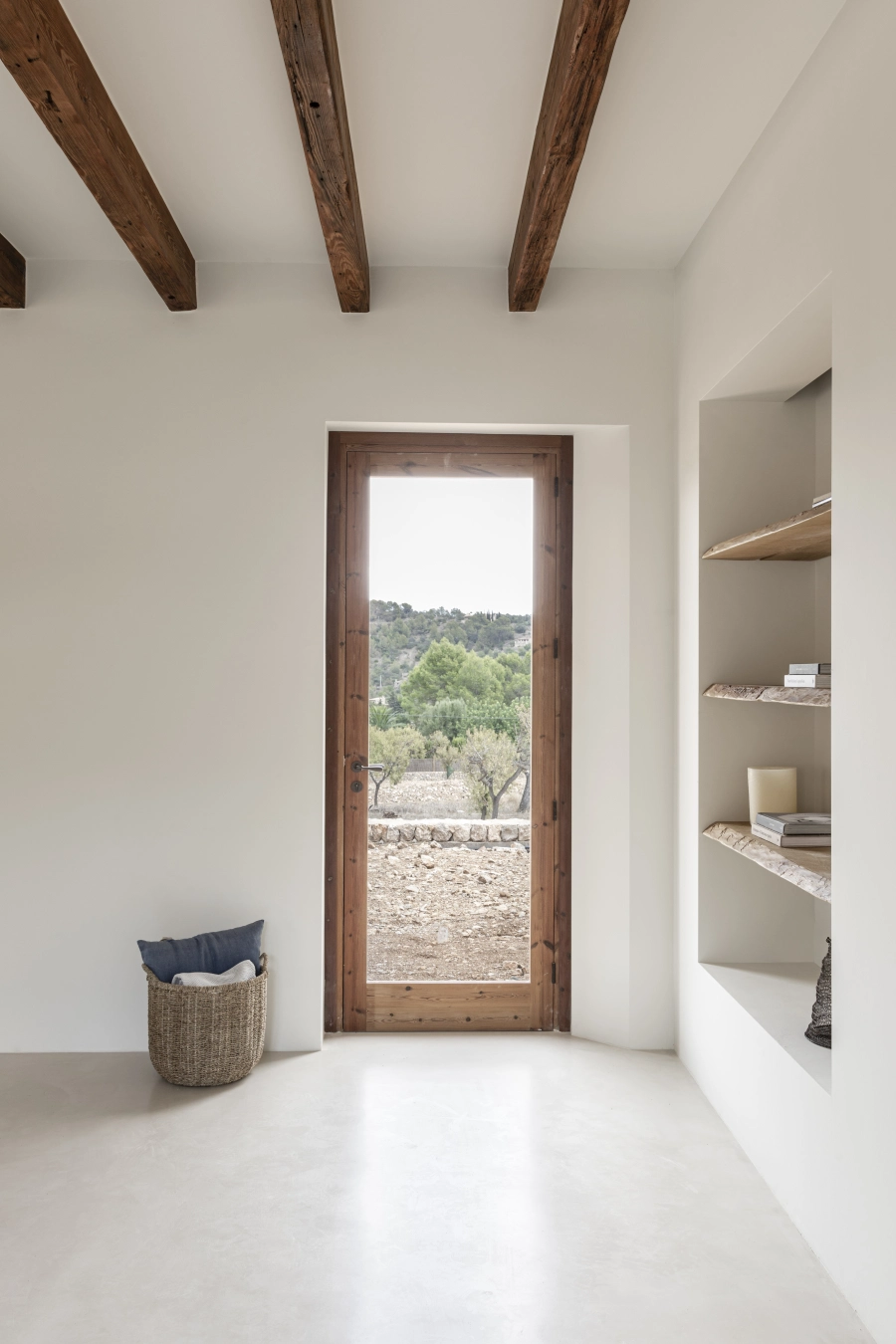 NG10 — Alaró House