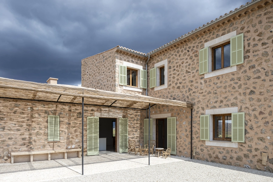 NG10 — Alaró House
