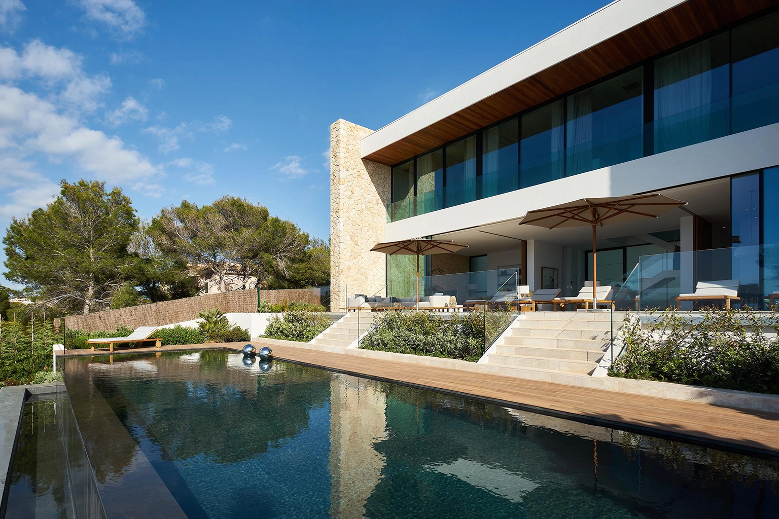 NG10 — Son Verí House