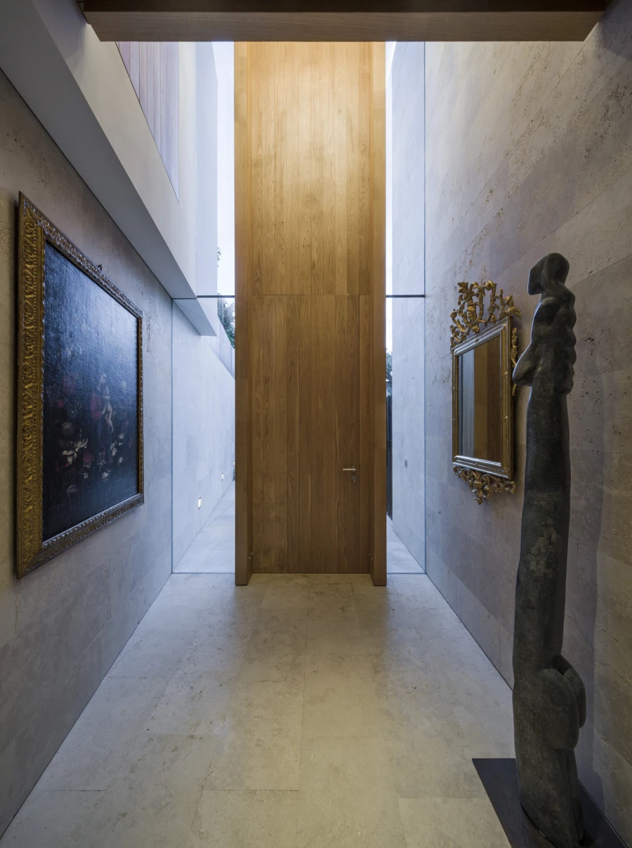 NG10 — SV House