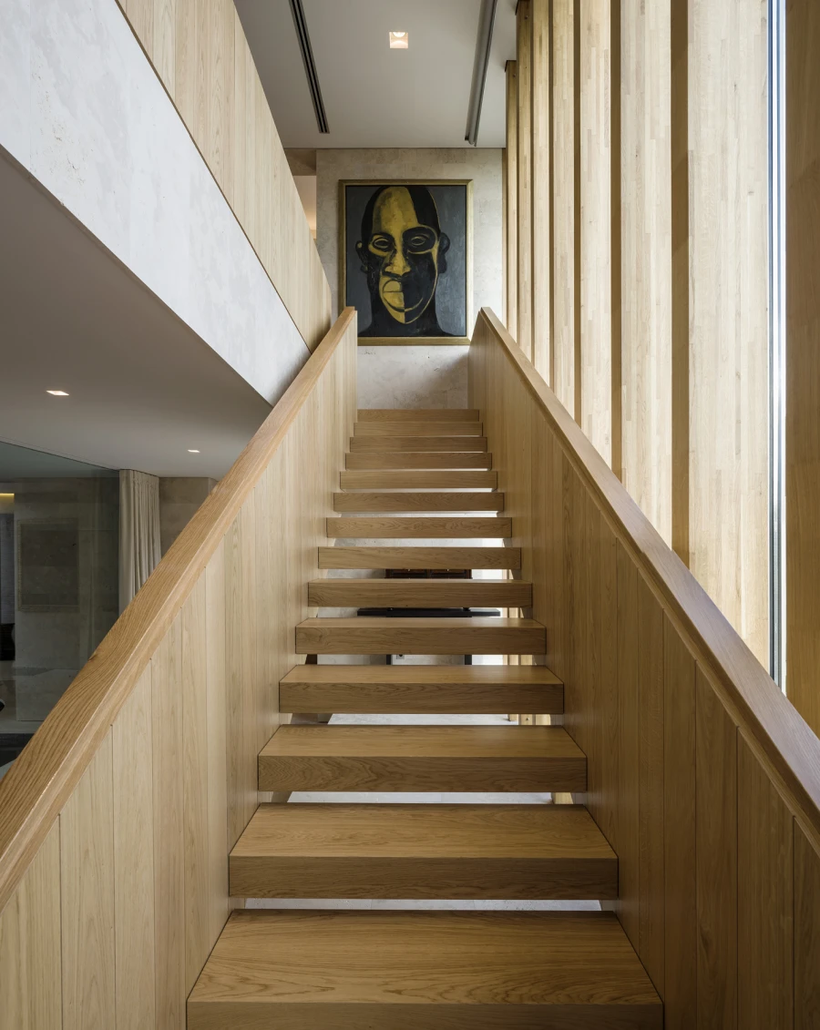 NG10 — SV House