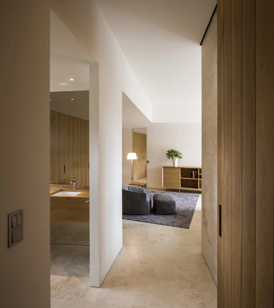 NG10 — SV House